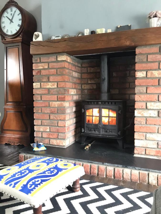 Charming 3 Bedroom House With A Warmth Character Glyn Neath المظهر الخارجي الصورة